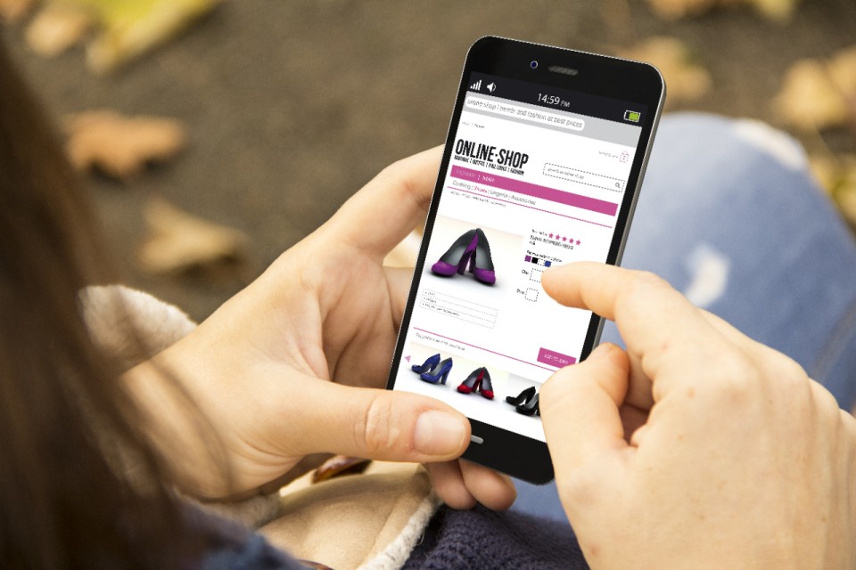 Payer par smartphone dans une boutique en ligne Payer avec CBC Mobile sans lecteur de carte